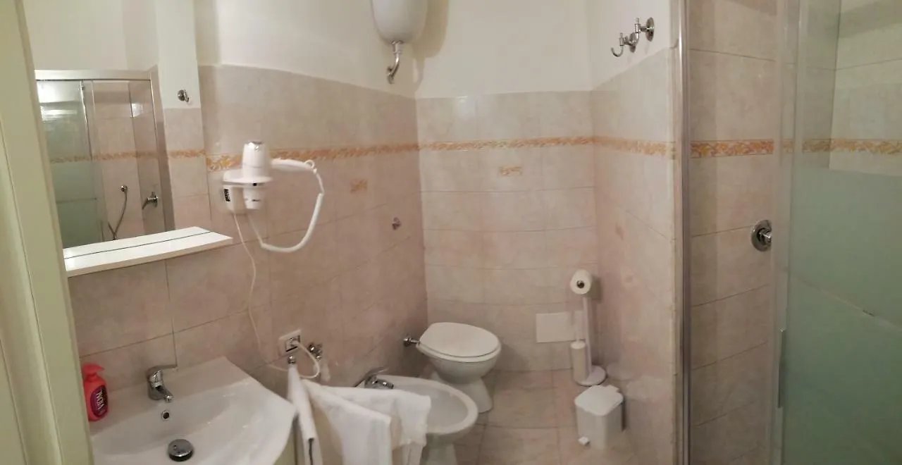 Apartment Urbino 33 Rom