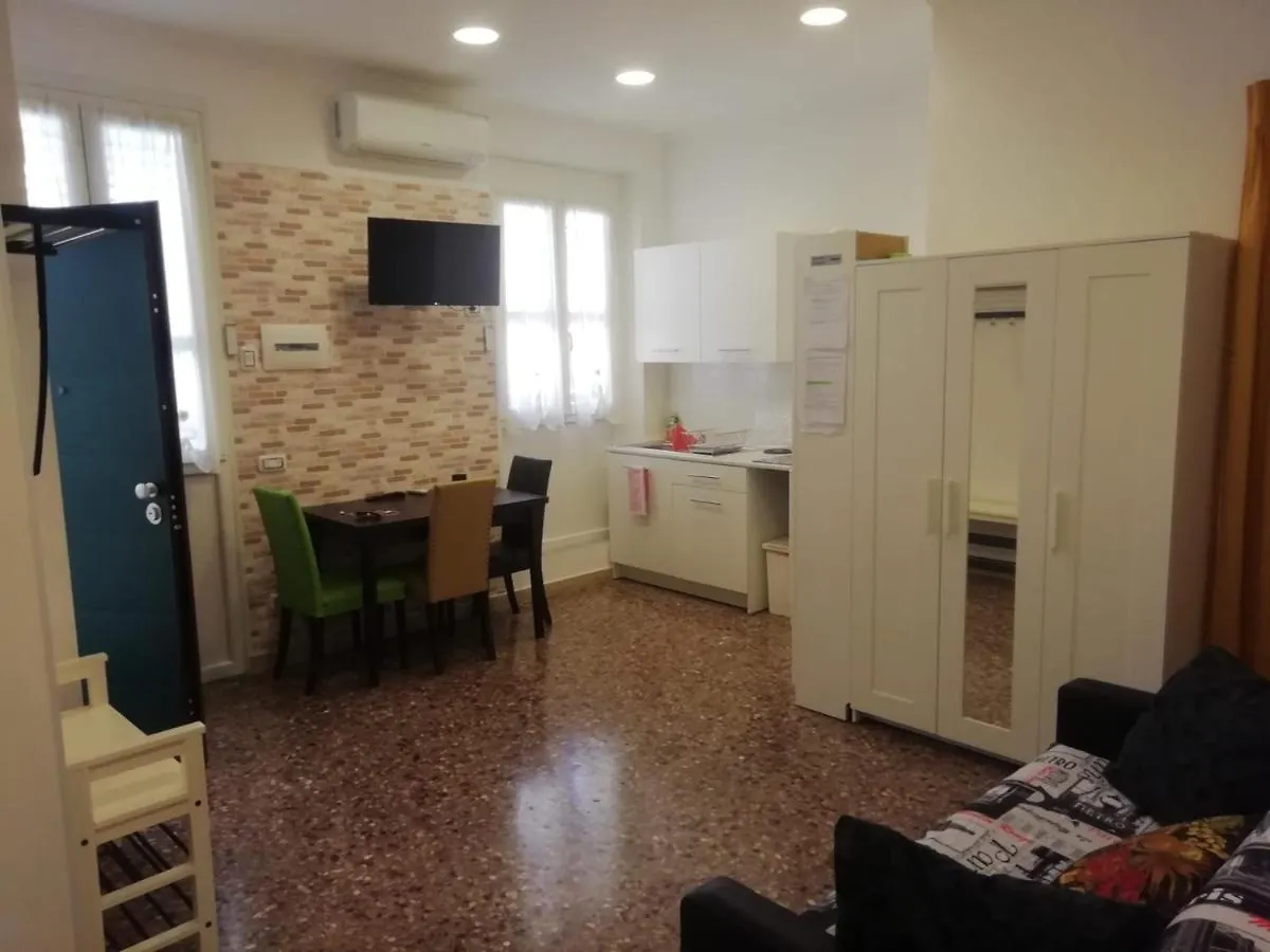 Apartment Urbino 33 Roma 0*,